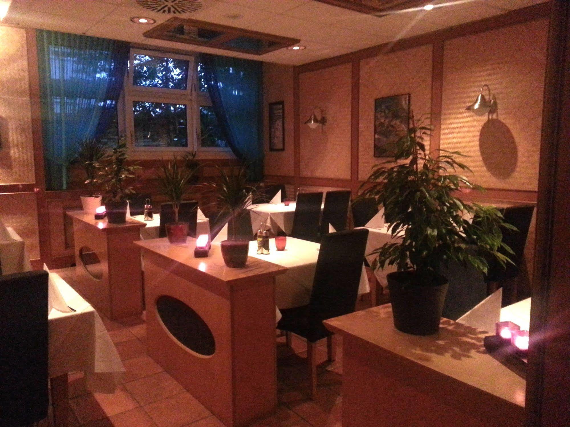 Central Hotel Winnenden Εξωτερικό φωτογραφία