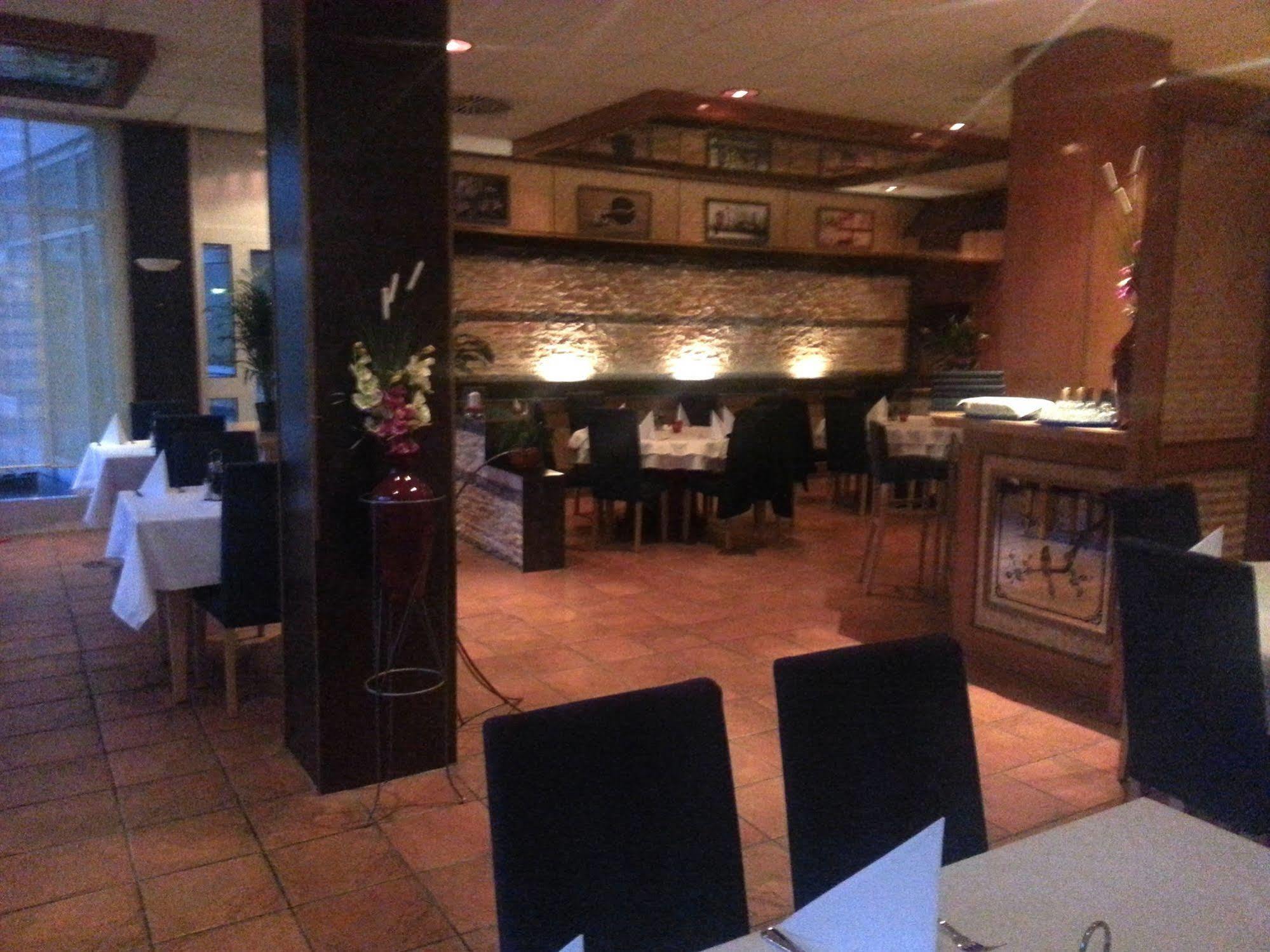 Central Hotel Winnenden Εξωτερικό φωτογραφία