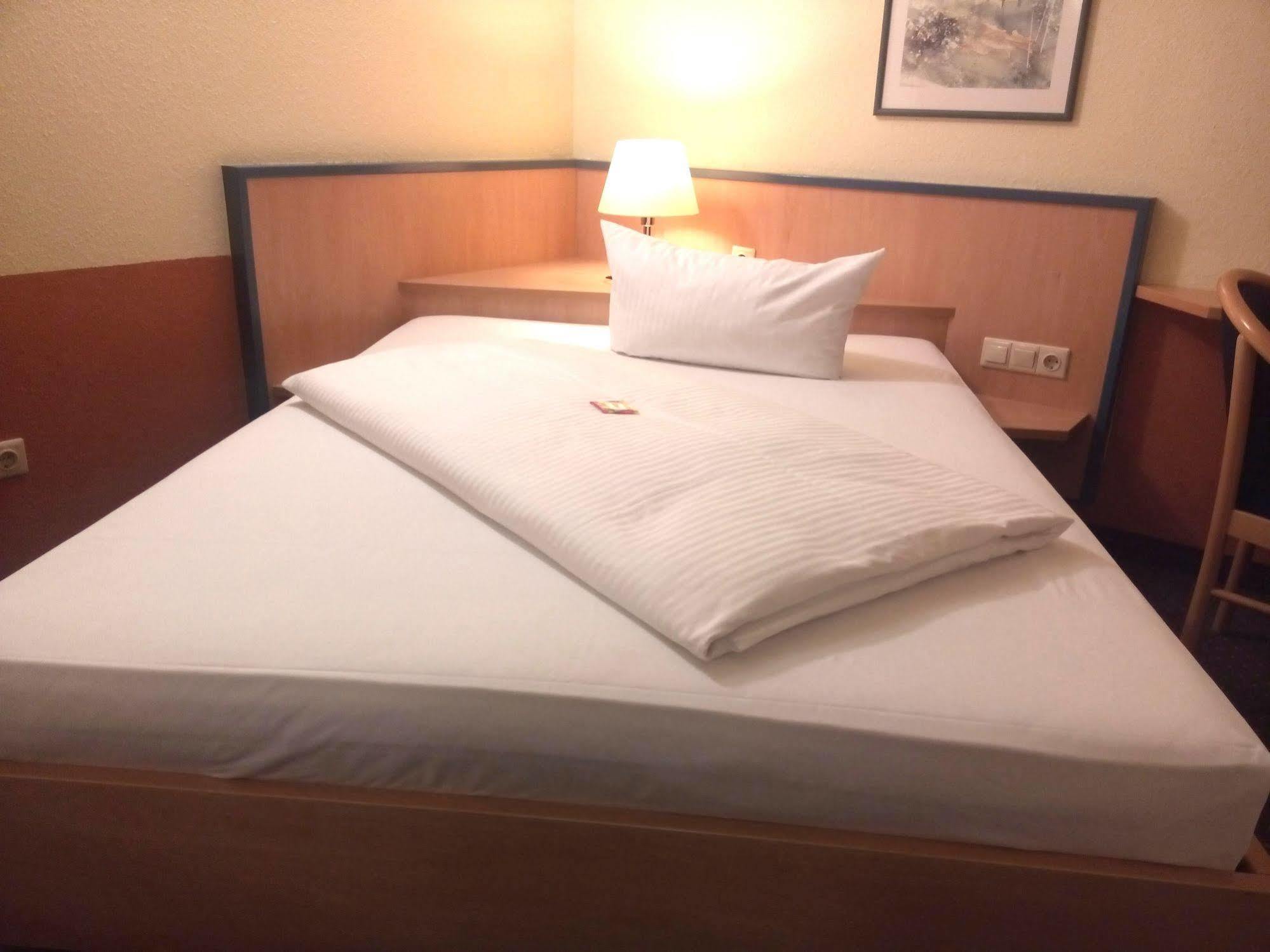 Central Hotel Winnenden Εξωτερικό φωτογραφία