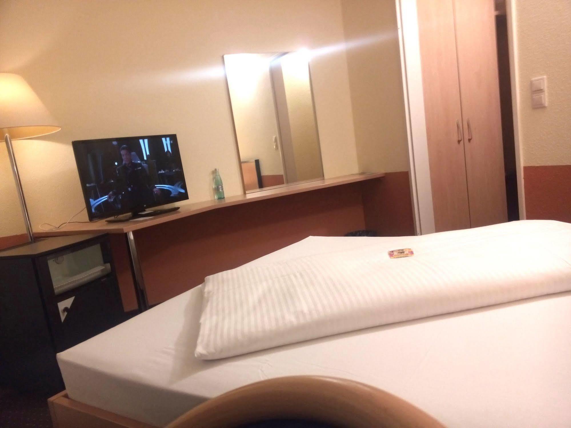 Central Hotel Winnenden Εξωτερικό φωτογραφία